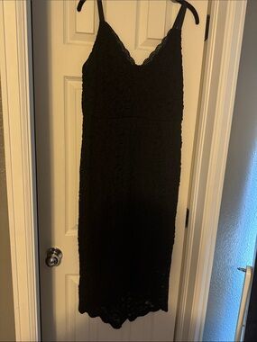 torrid Black Lace V-Neck Midi Dress